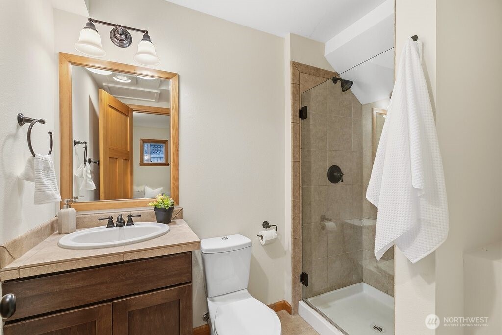 806 North 49th Street Seattle, WA 98103 - Photo 22 of 28
