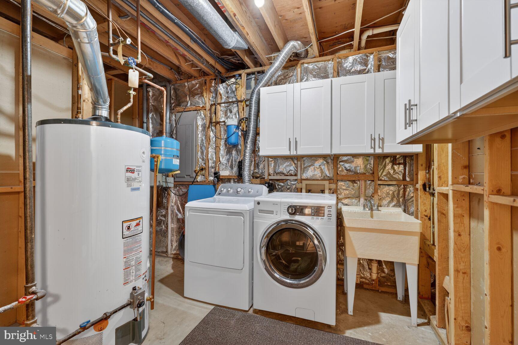 5206 Little Falls Road Arlington, VA 22207 - Photo 45 of 49 a utility room with dryer and washer