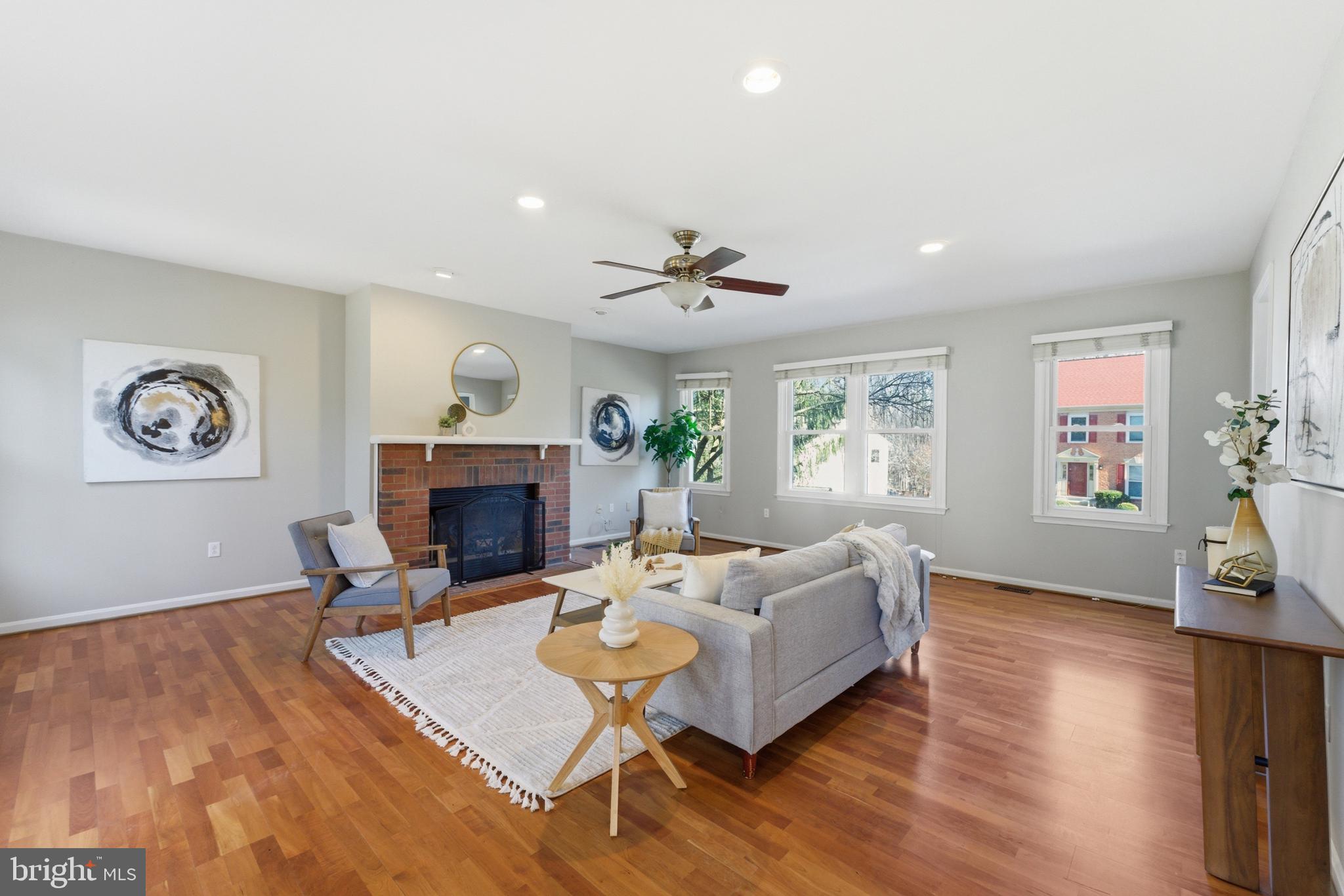 712 Brandon Green Drive Silver Spring, MD 20904 - Photo 16 of 41 Bright and inviting living space.