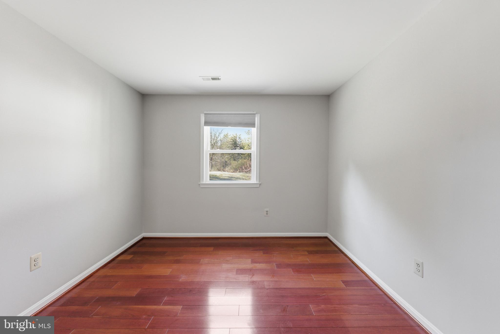 712 Brandon Green Drive Silver Spring, MD 20904 - Photo 26 of 41 Bright and airy blank canvas room.