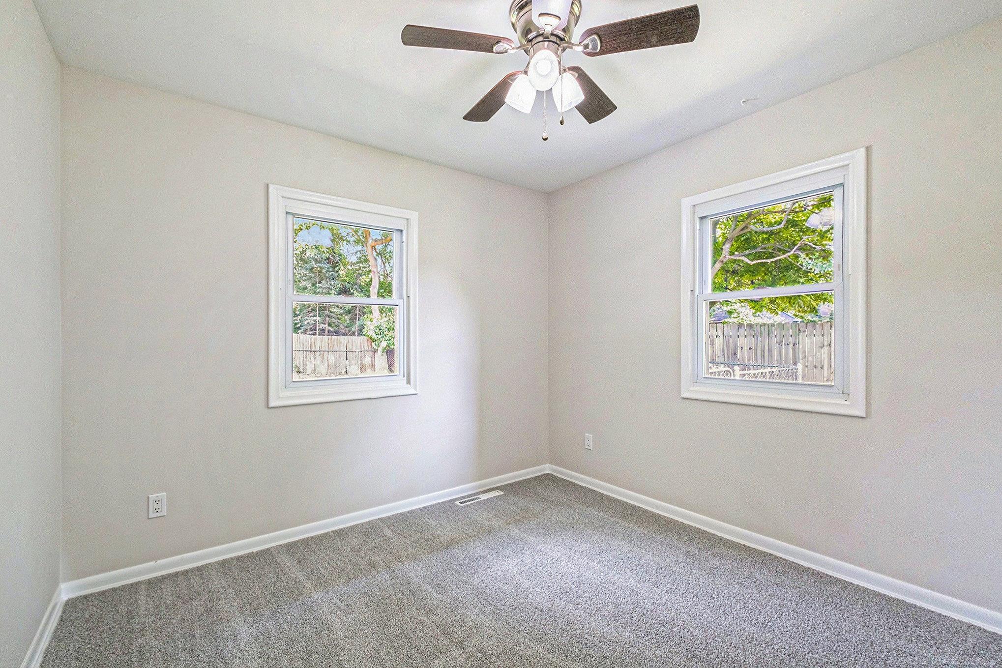 1379 Williamsburg Road Flint, MI 48507 - Photo 10 of 14 50181195-e18a22a0-2cbb-4c05-8d59-28ad7b66aecf.JPG