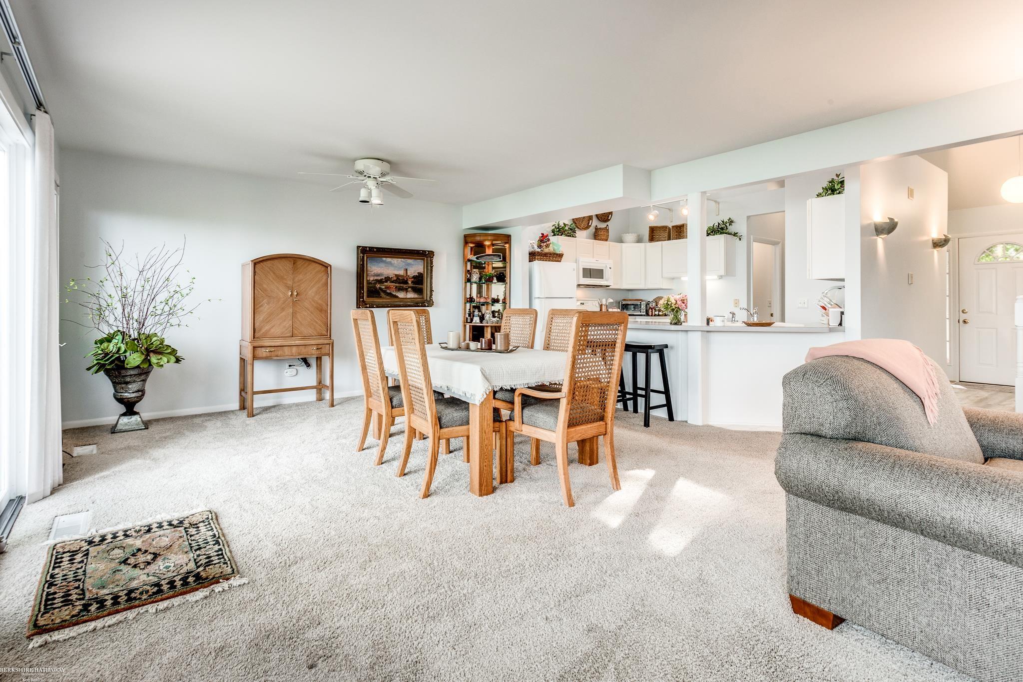 4860 Lakeshore Road Fort Gratiot, MI 48059 - Photo 8 of 51 50092300-7.JPG