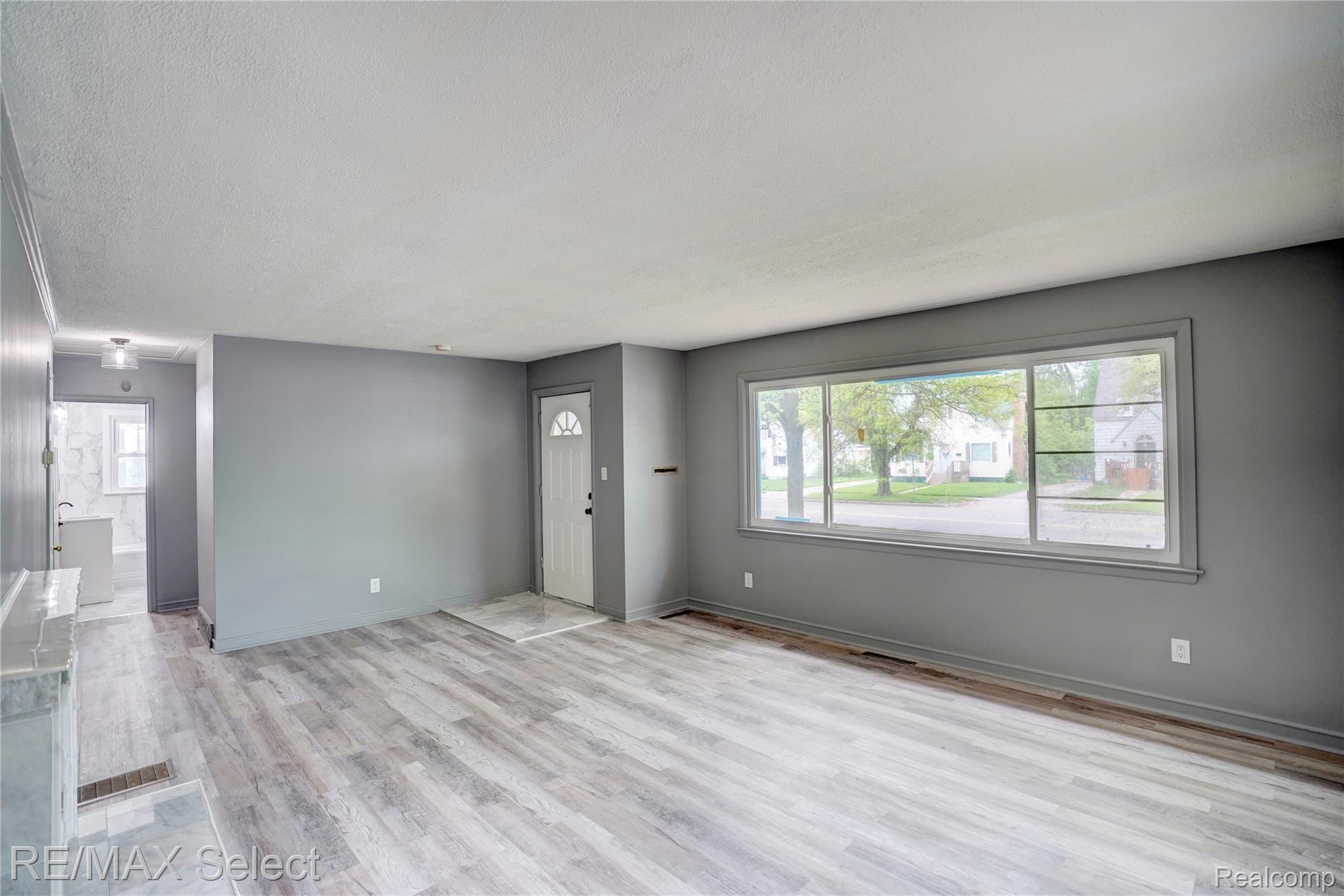3311 Beecher Road Flint, MI 48503 - Photo 17 of 39 3311 Beecher Rd 24.jpg