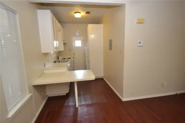 $1,350 | 4401 Speedway, Unit 305, Austin, TX 78751