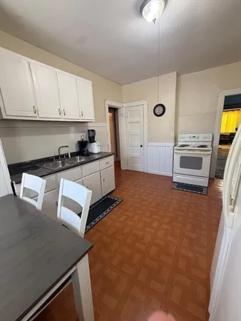 $374,900 | 31-33 Suffolk Street, Springfield, MA 01109