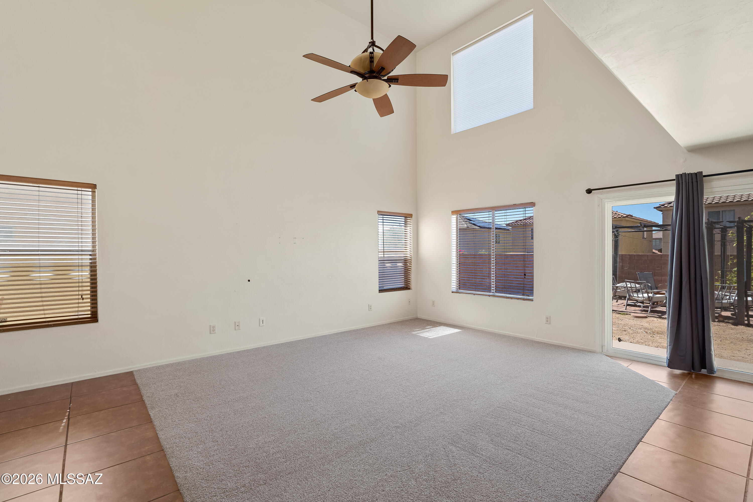 675 West Ash Ridge Drive Green Valley, AZ 85614 - Photo 10 of 33 Great Room