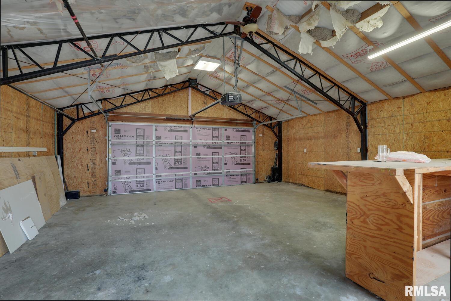 2219 Lind Street Quincy, IL 62301 - Photo 4 of 9