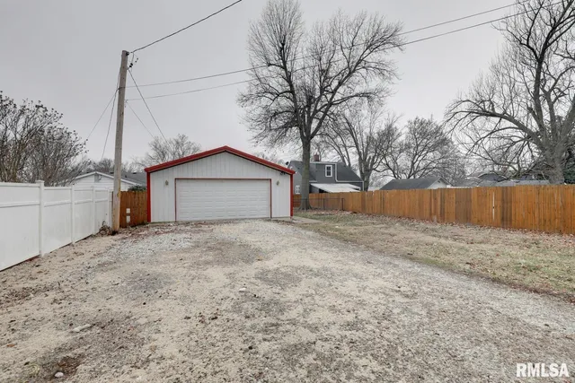 $165,000 | 2219 Lind Street, Quincy, IL 62301