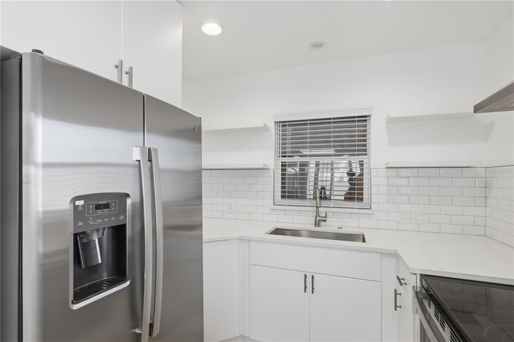 462 63rd Street Holmes Beach, FL 34217 - Photo 13 of 38