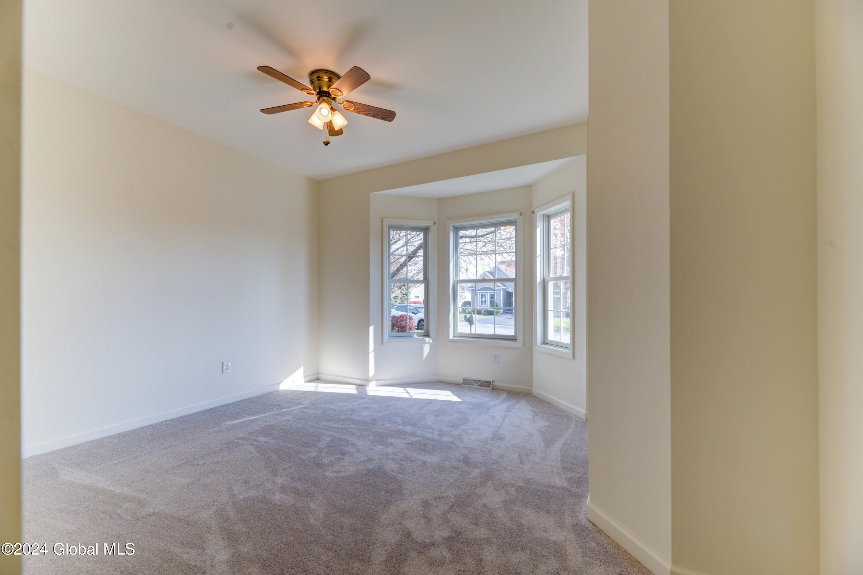 17 Hampton Circle Halfmoon, NY 12118 - Photo 23 of 53 Bedroom