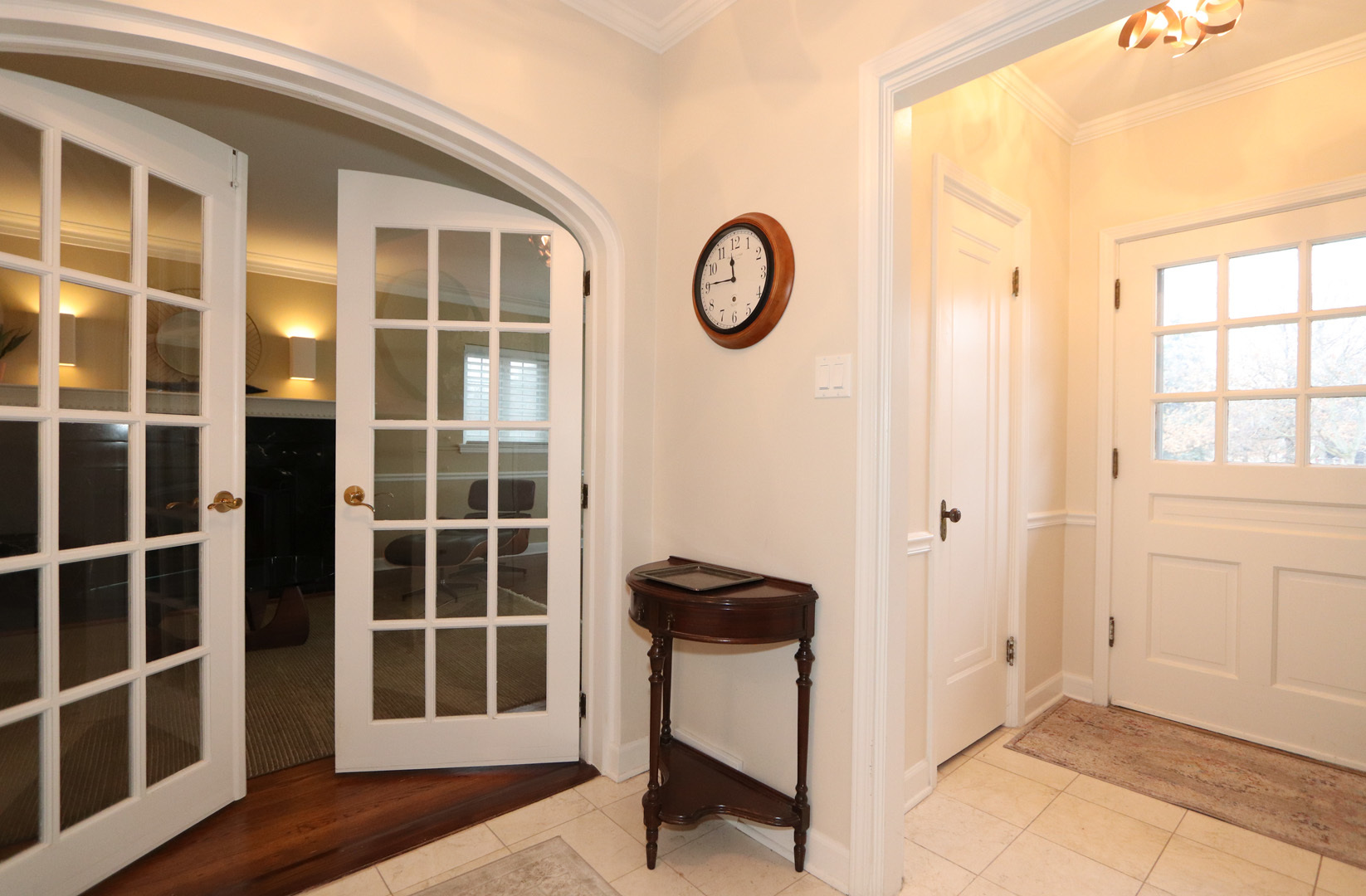 391 Downing Road Riverside, IL 60546 - Photo 2 of 49