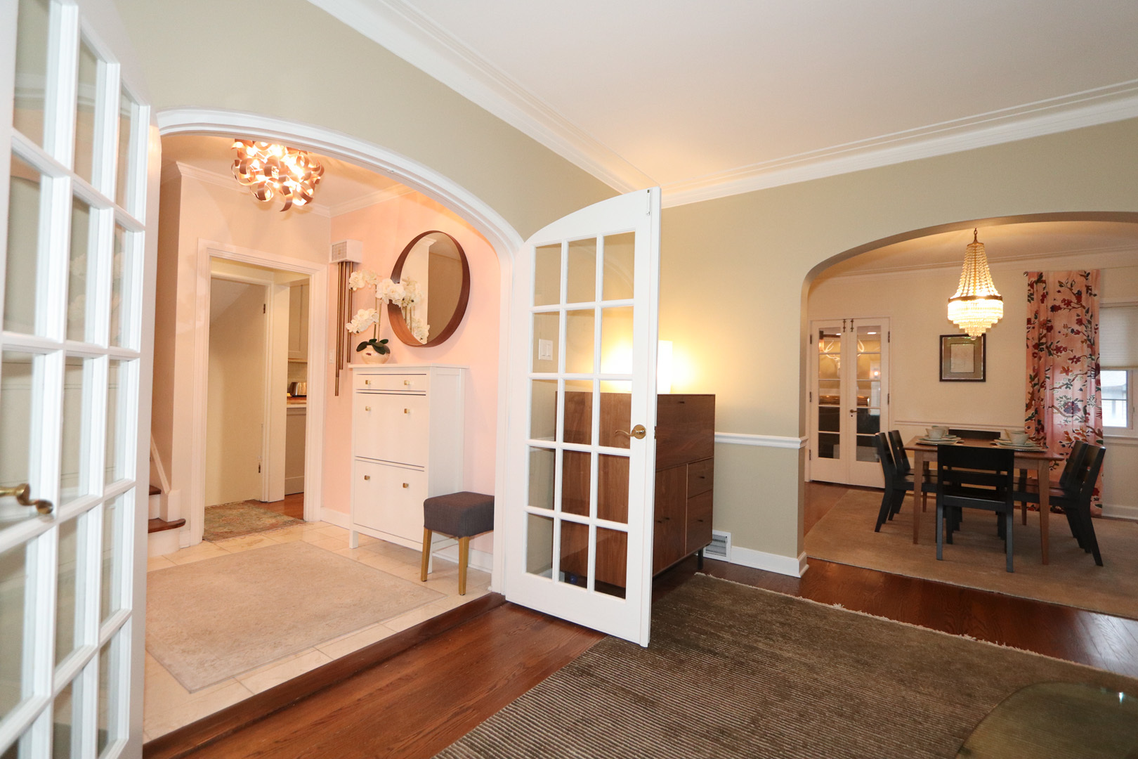 391 Downing Road Riverside, IL 60546 - Photo 4 of 49