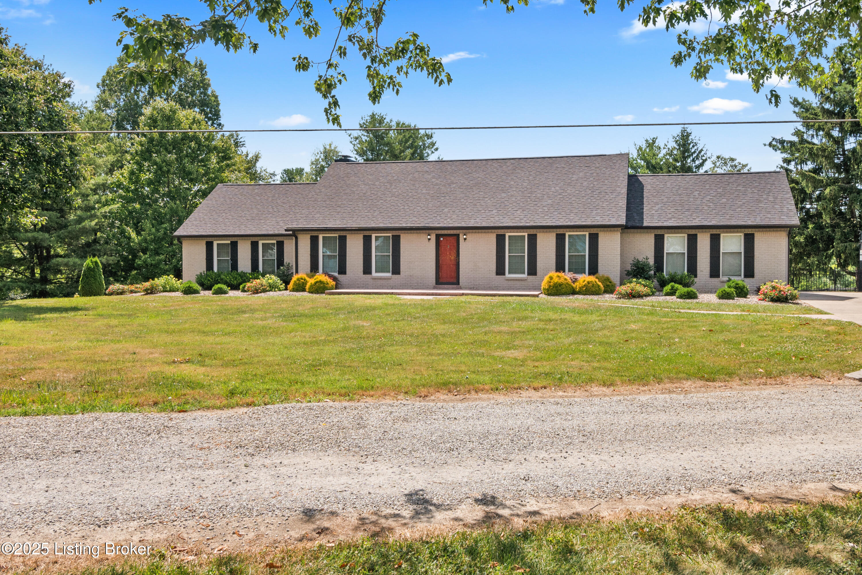 722 Old Bloomfield Road Bardstown, KY 40004 - Photo 3 of 74 722OldBloomfieldRd-3