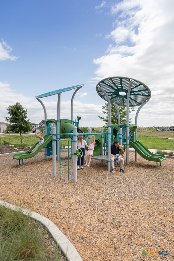 8905 Turaco Trail Austin, TX 78744 - Photo 25 of 27 a view of a child park