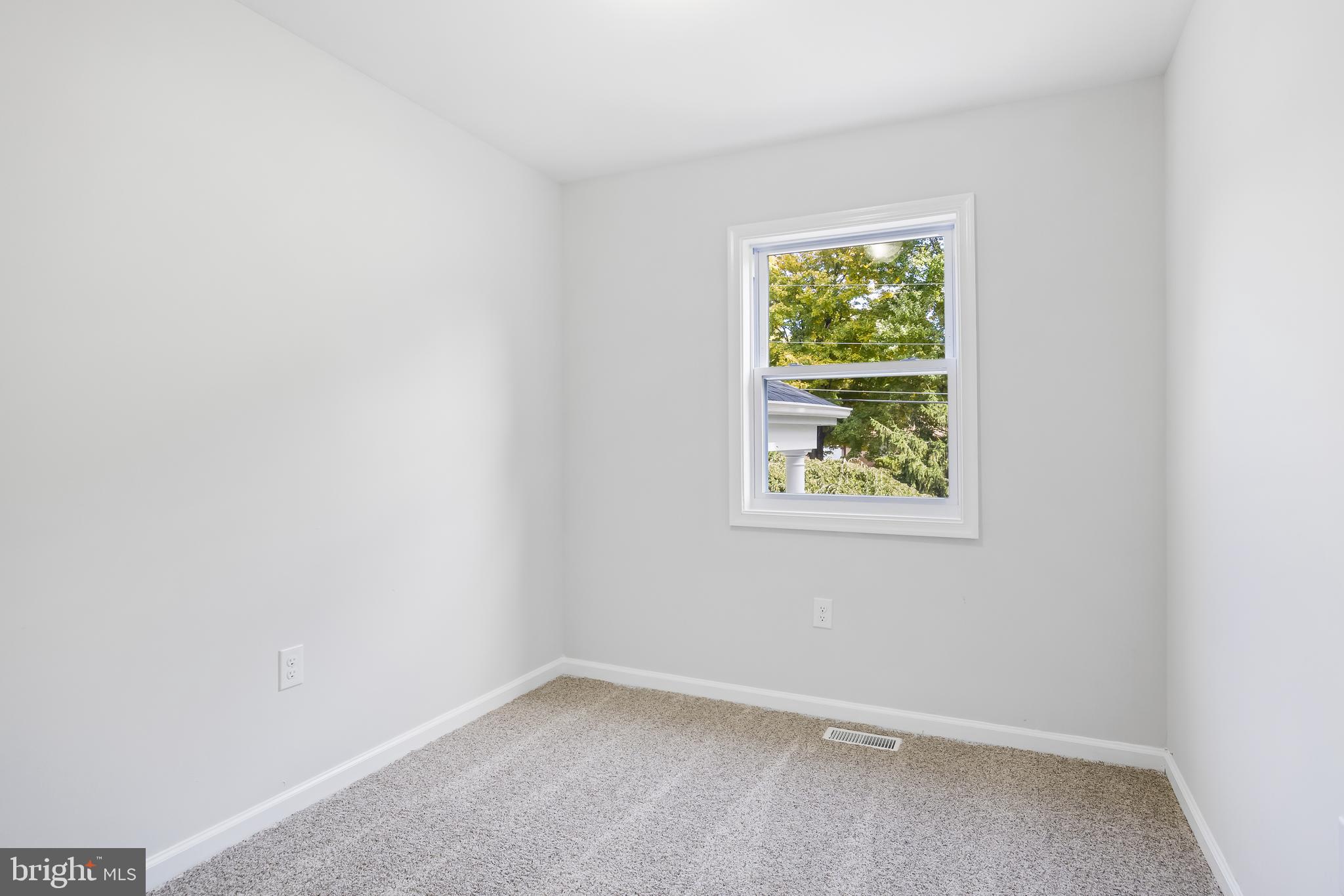 2253 Linden Avenue Atco, NJ 08004 - Photo 13 of 21