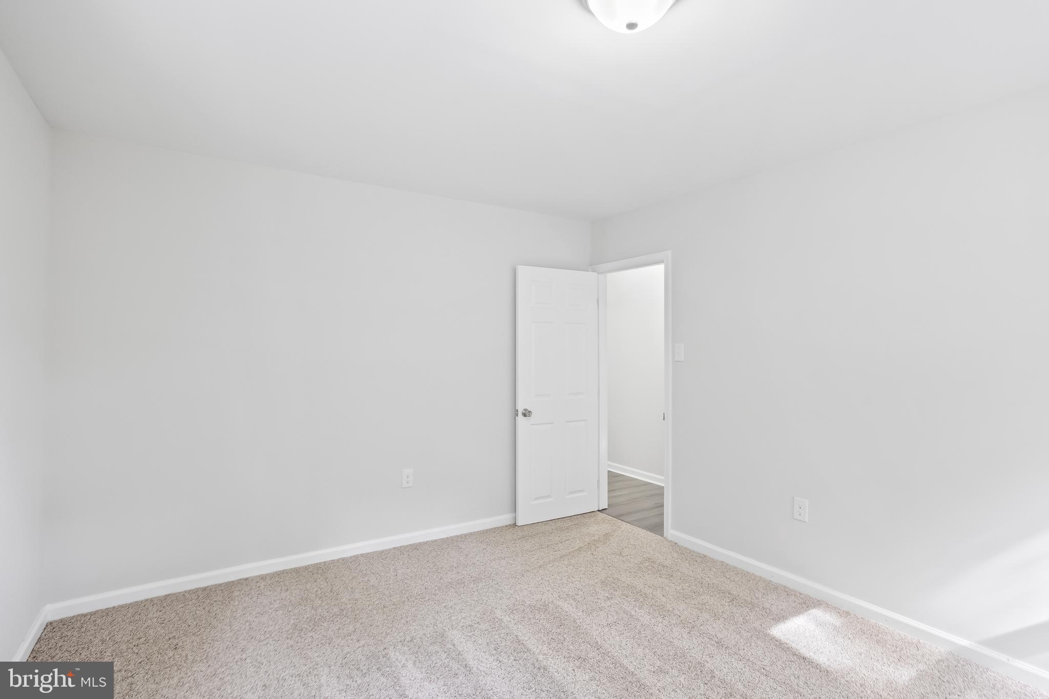 2253 Linden Avenue Atco, NJ 08004 - Photo 10 of 21