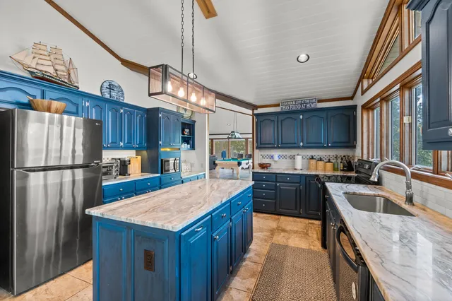 $945,000 | 120 River Trace Drive, Iuka, MS 38852