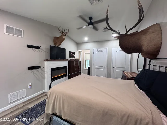 $279,900 | 18 Shady Lane, Gouldsboro, PA 18424