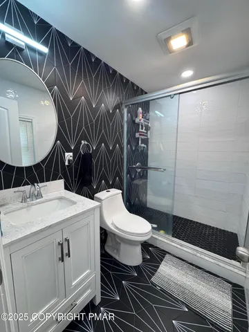 $279,900 | 18 Shady Lane, Gouldsboro, PA 18424