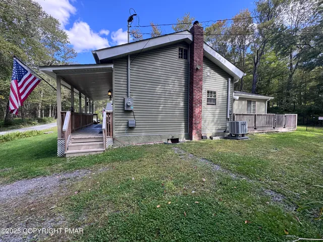 $279,900 | 18 Shady Lane, Gouldsboro, PA 18424