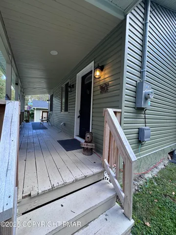 $279,900 | 18 Shady Lane, Gouldsboro, PA 18424