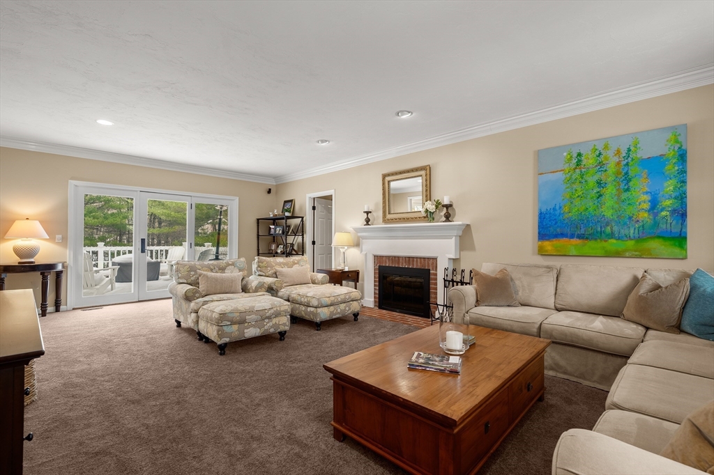 7 Huckleberry Road Hopkinton, MA 01748 - Photo 5 of 41