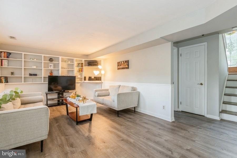 916 Abington Road Cherry Hill, NJ 08034 - Photo 17 of 25 Gallery Image 17