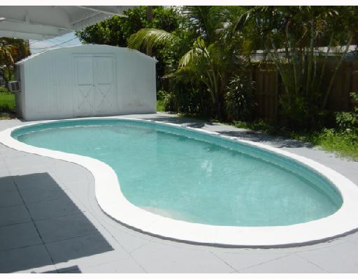 6530 Harding Street Hollywood, FL 33024 - Photo 13 of 16 Exterior Front