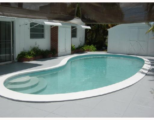 6530 Harding Street Hollywood, FL 33024 - Photo 14 of 16 Exterior Front