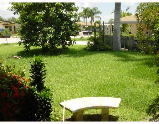 6530 Harding Street Hollywood, FL 33024 - Photo 2 of 16 Exterior Front