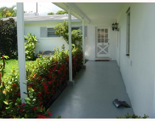 6530 Harding Street Hollywood, FL 33024 - Photo 3 of 16 Exterior Front