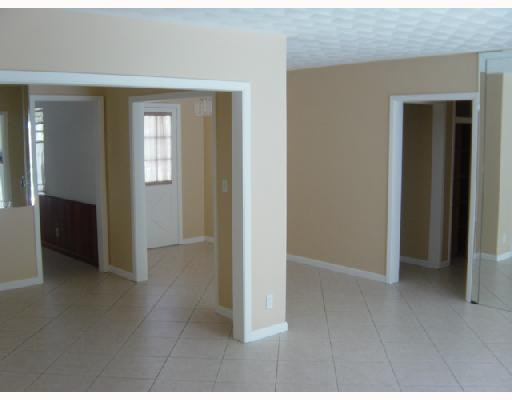 6530 Harding Street Hollywood, FL 33024 - Photo 9 of 16 Exterior Front
