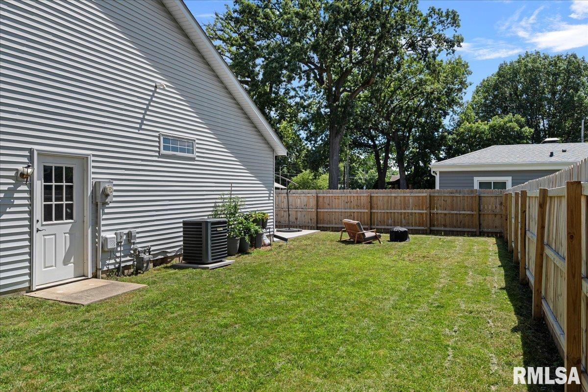 1 Sunny Side Drive Springfield, IL 62702 - Photo 31 of 34