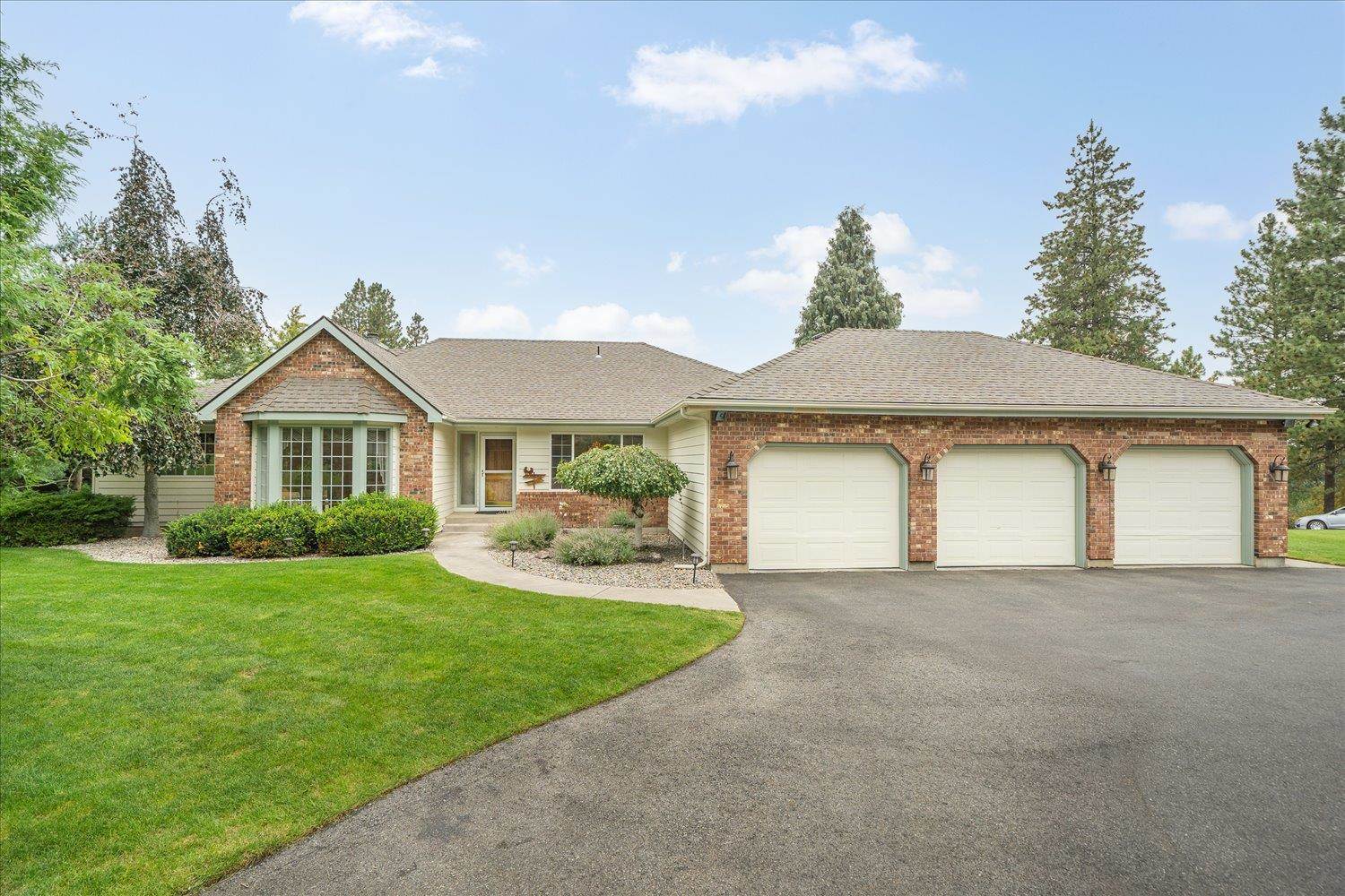 4401 South Evergreen Road Veradale, WA 99037 - Photo 2 of 50