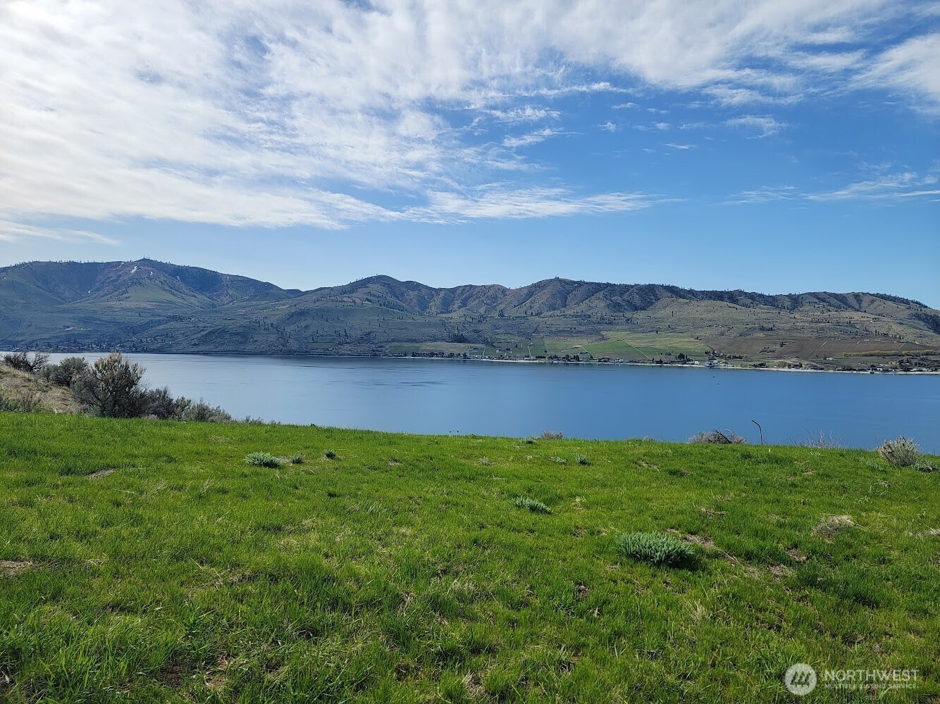 207 Viewland Way Chelan, WA 98816 - Photo 4 of 15 Gallery Image 4