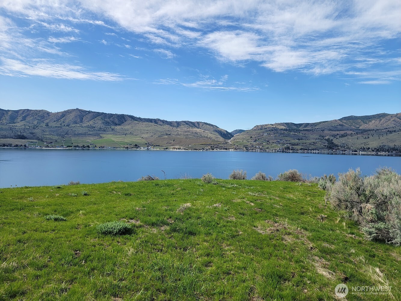 207 Viewland Way Chelan, WA 98816 - Photo 5 of 15 Gallery Image 5