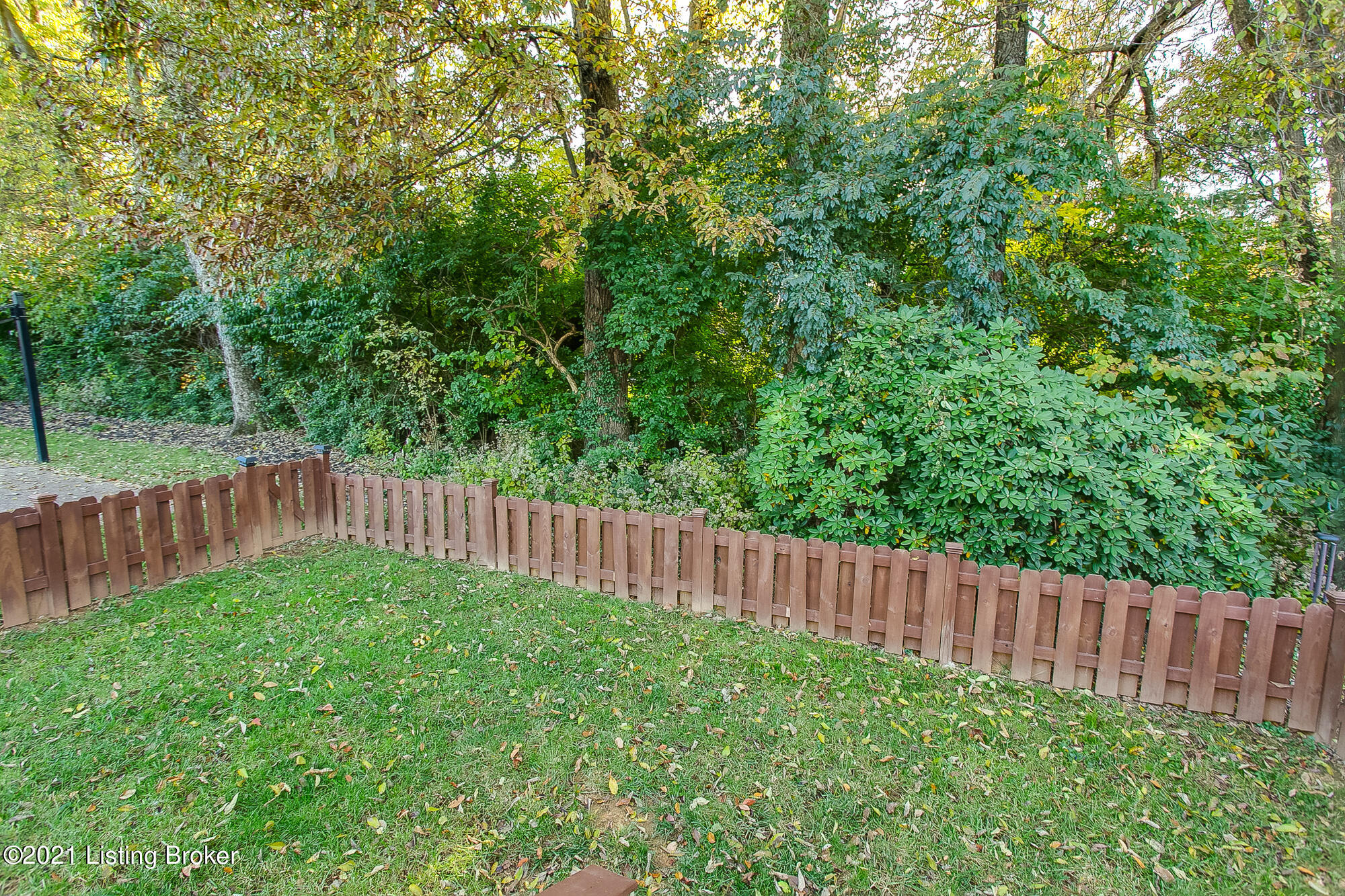 1500 Autumn Ridge Road Louisville, KY 40242 - Photo 36 of 42 1500 Autumn Ridge Rd-37
