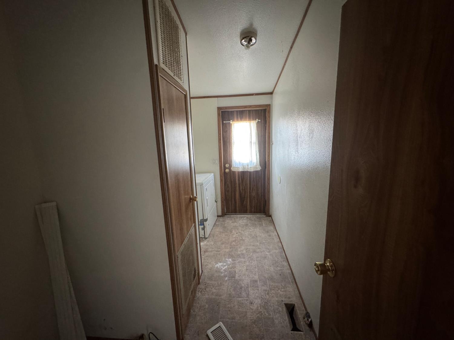 601 South Phillips Street Hanford, CA 93230 - Photo 13 of 18