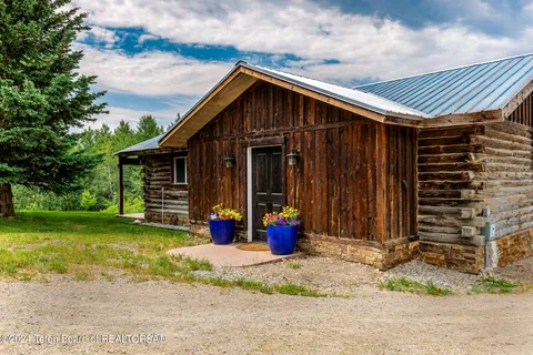 $2,390,000 | 1905 Beaver Drive, Alta, WY 83414