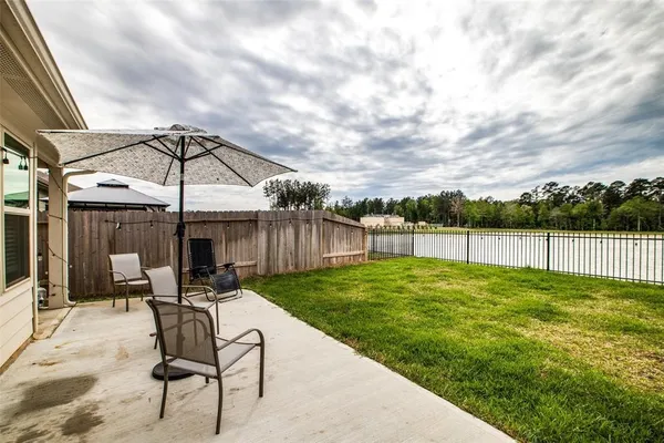 $1,800 | 13944 Great Pnes Court, Conroe, TX 77302