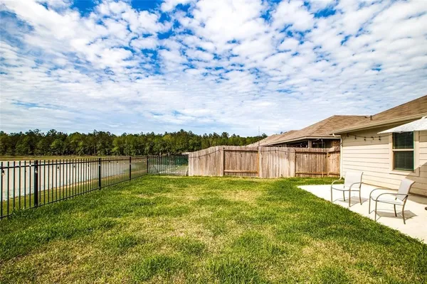 $1,800 | 13944 Great Pnes Court, Conroe, TX 77302