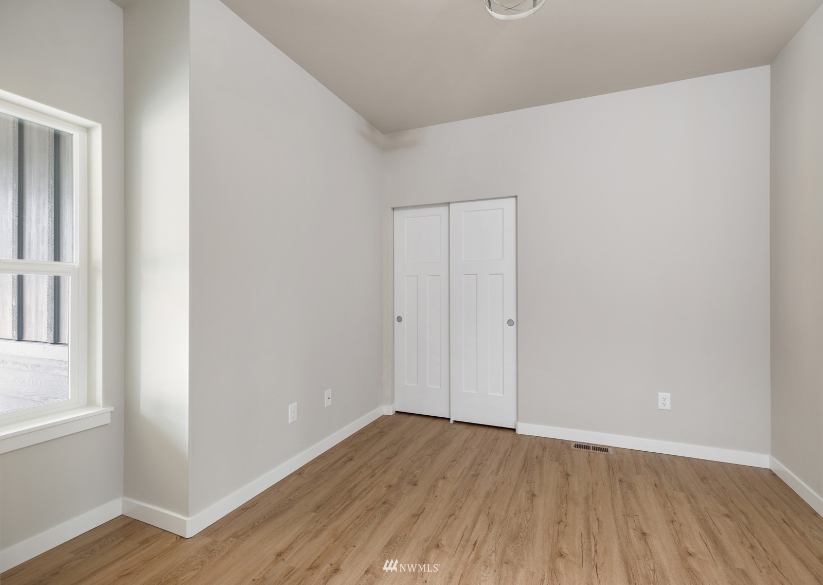 707 A Hubbard Road Southeast Rainier, WA 98576 - Photo 21 of 28 Gallery Image 21