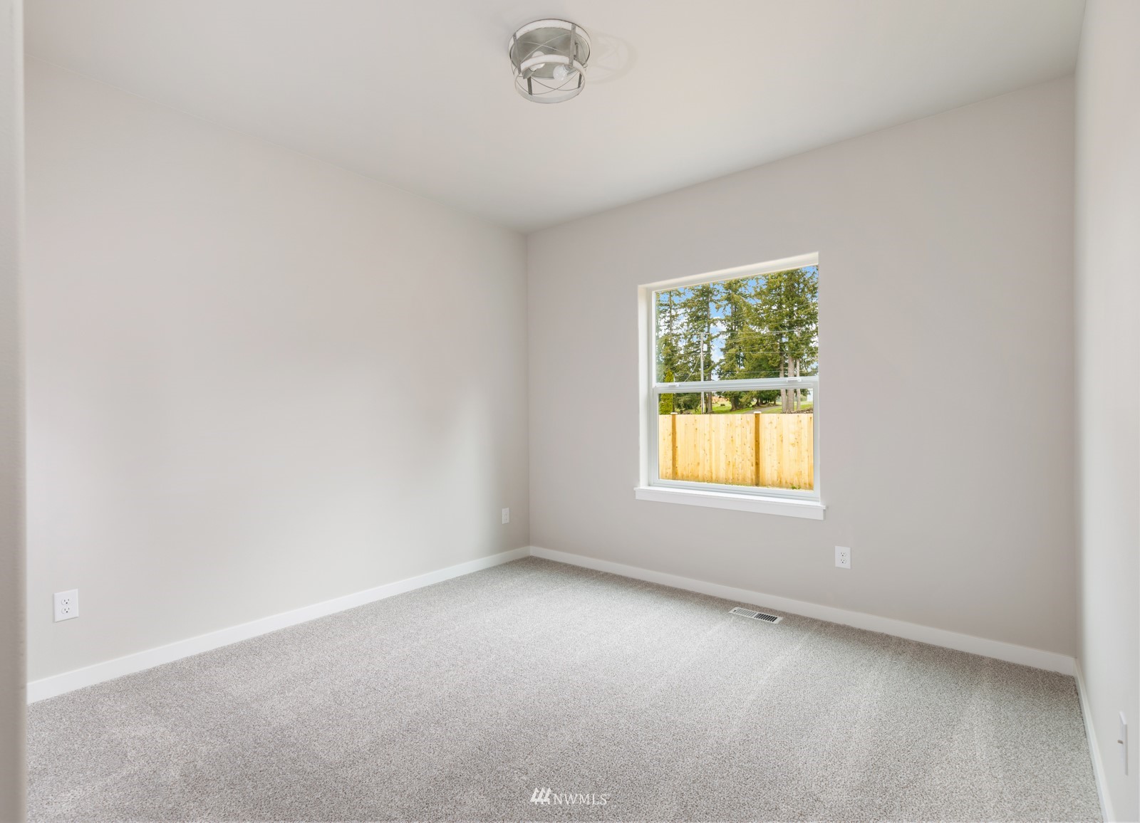 707 A Hubbard Road Southeast Rainier, WA 98576 - Photo 25 of 28 Gallery Image 25