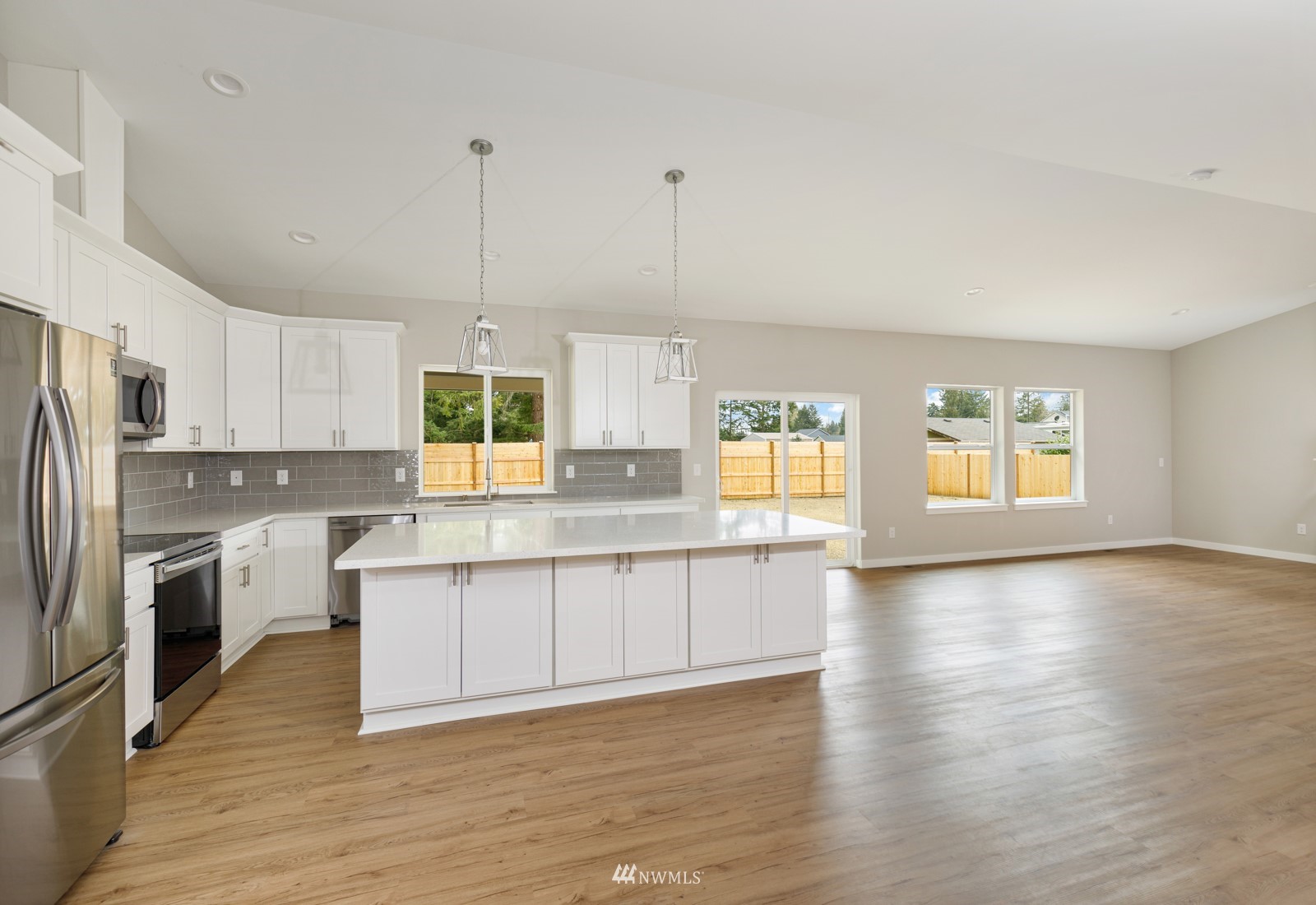 707 A Hubbard Road Southeast Rainier, WA 98576 - Photo 3 of 28 Gallery Image 3