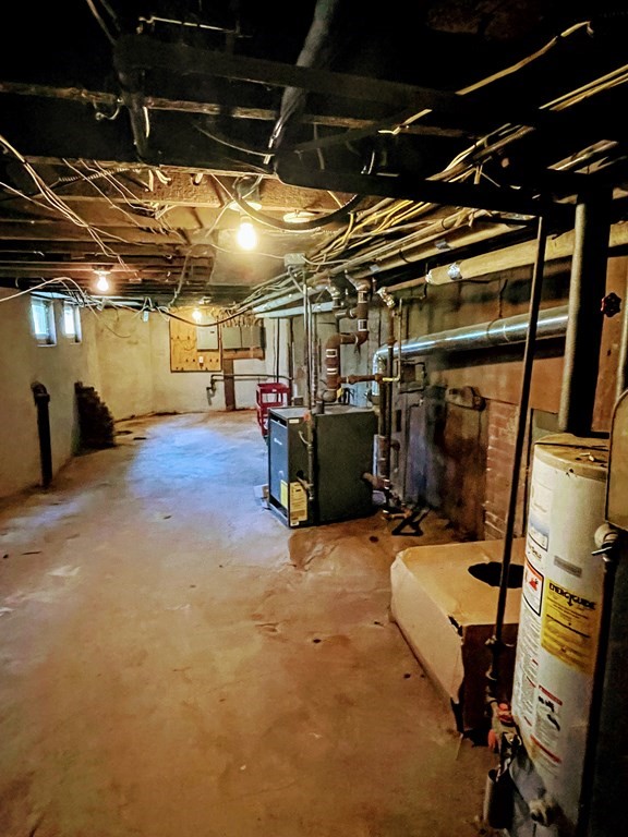 51 Acushnet Avenue Springfield, MA 01105 - Photo 16 of 17