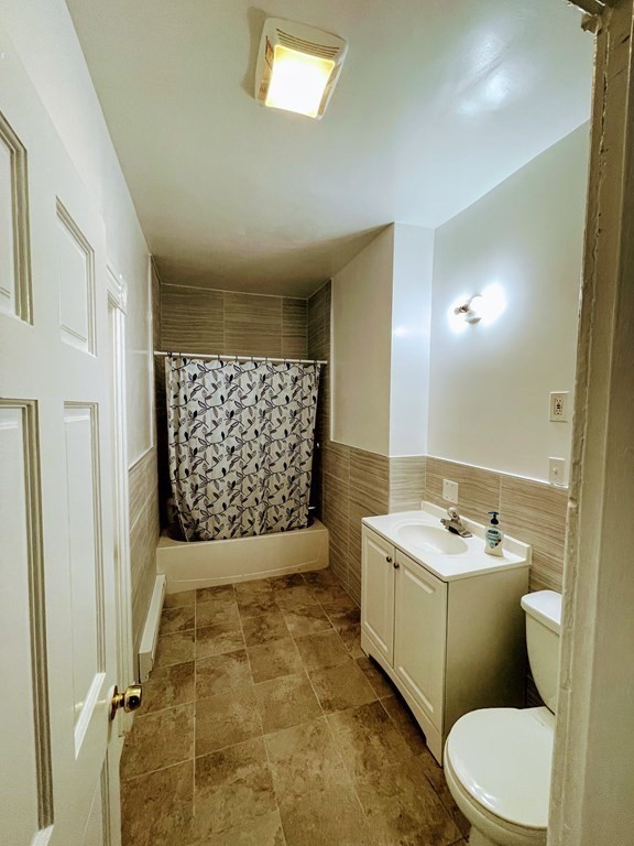 51 Acushnet Avenue Springfield, MA 01105 - Photo 3 of 17