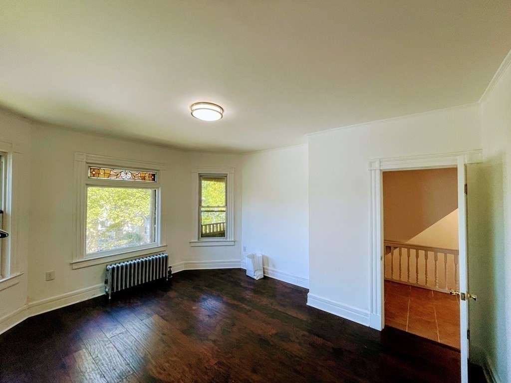 51 Acushnet Avenue Springfield, MA 01105 - Photo 4 of 17