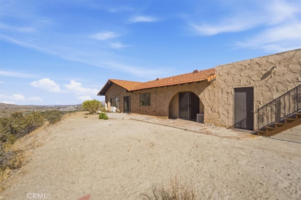 54026 Ridge Road Yucca Valley, CA 92284 - Photo 4 of 49