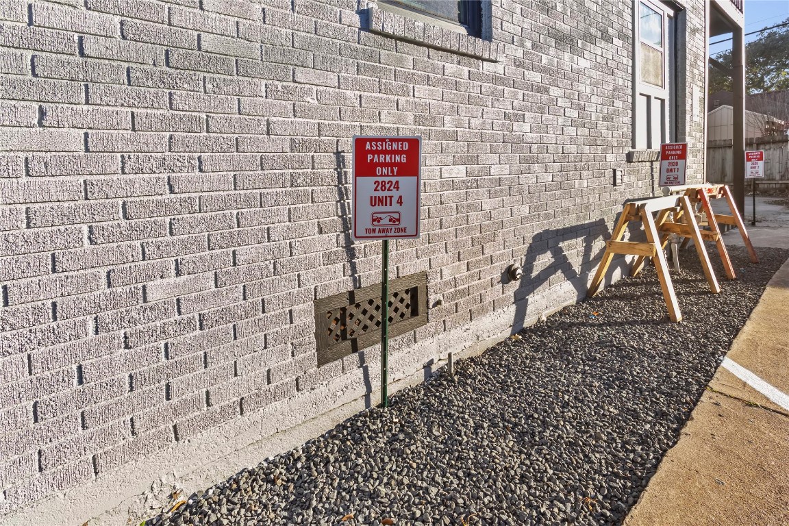 2824 Blodgett Street, Unit 2 Houston, TX 77004 - Photo 6 of 25 a bathroom with a shower
