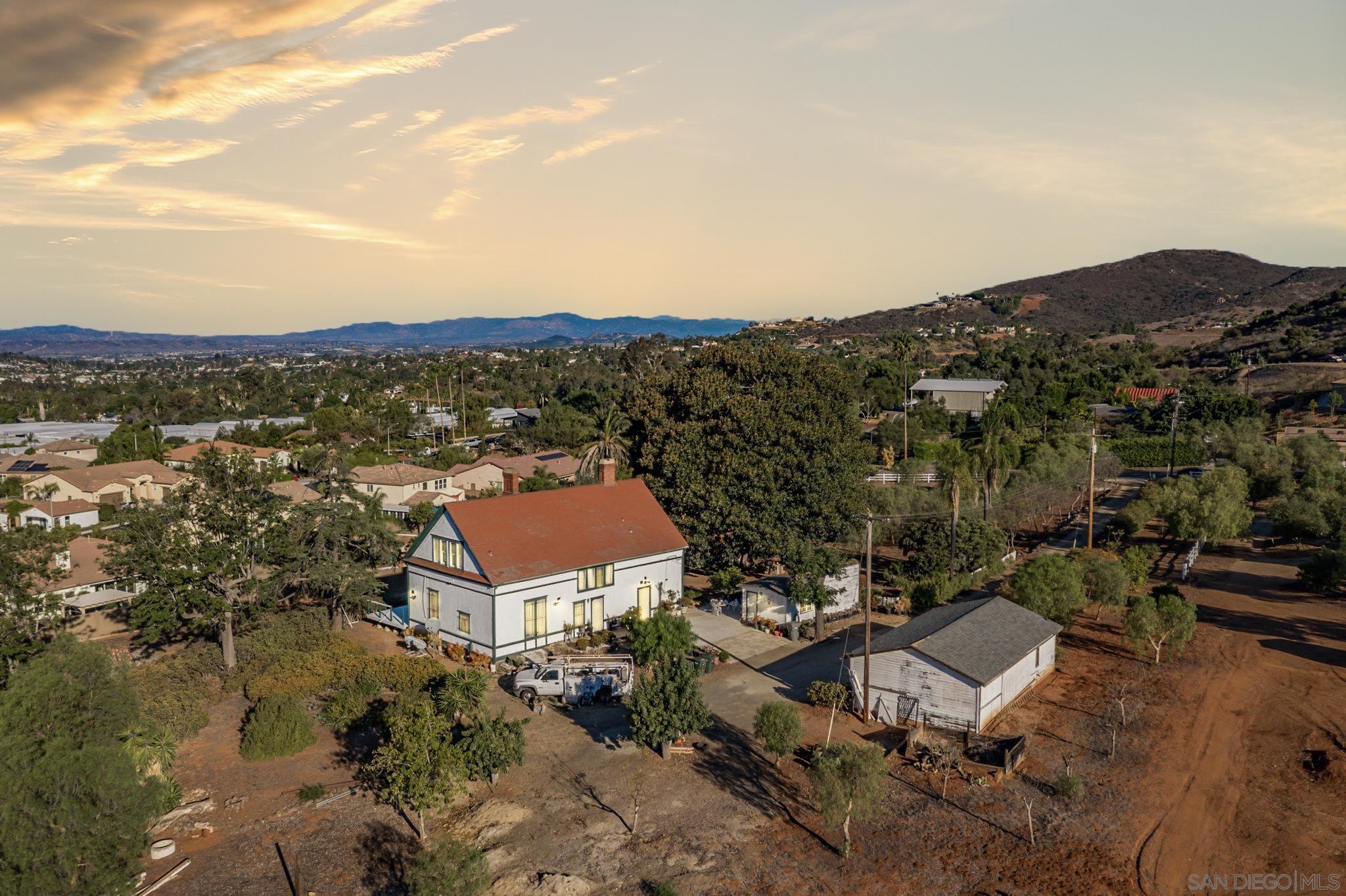 2261 Edgehill Road, Unit 17825015 Vista, CA 92084 - Photo 8 of 9 Gallery Image 8